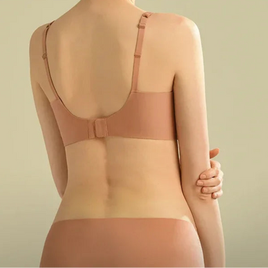 Entfesseln Sie Ihr Selbstbewusstsein mit Eleganz.